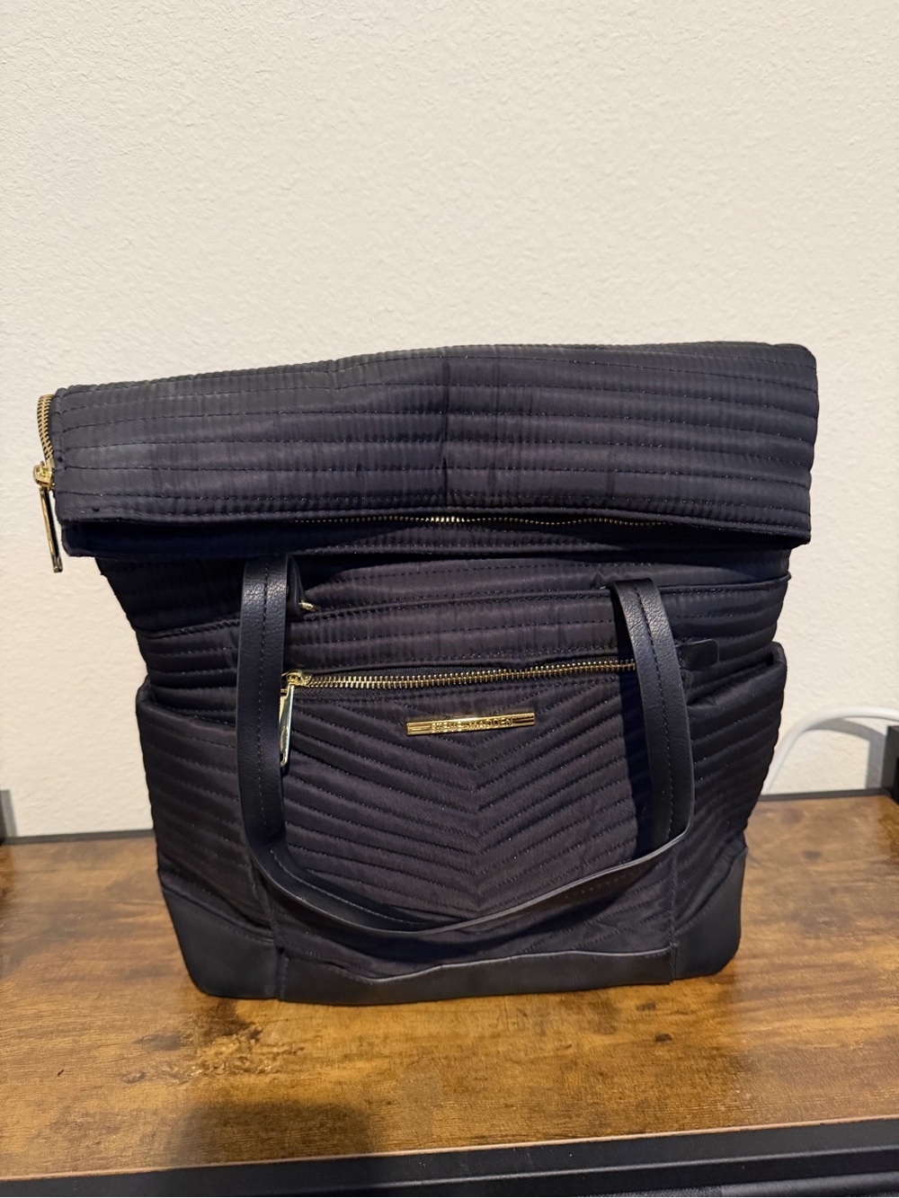 Steve Madden Quilted Fold-Top Tote Bag/backpack in Black